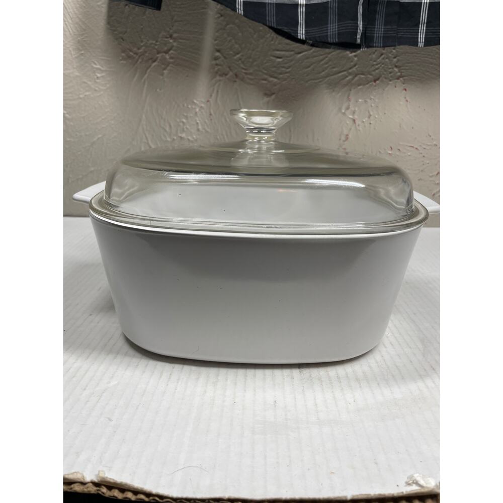 Vintage Corning Ware Casserole All White A-5-B-N 10"‎ x 10" x 4" w/ Lid